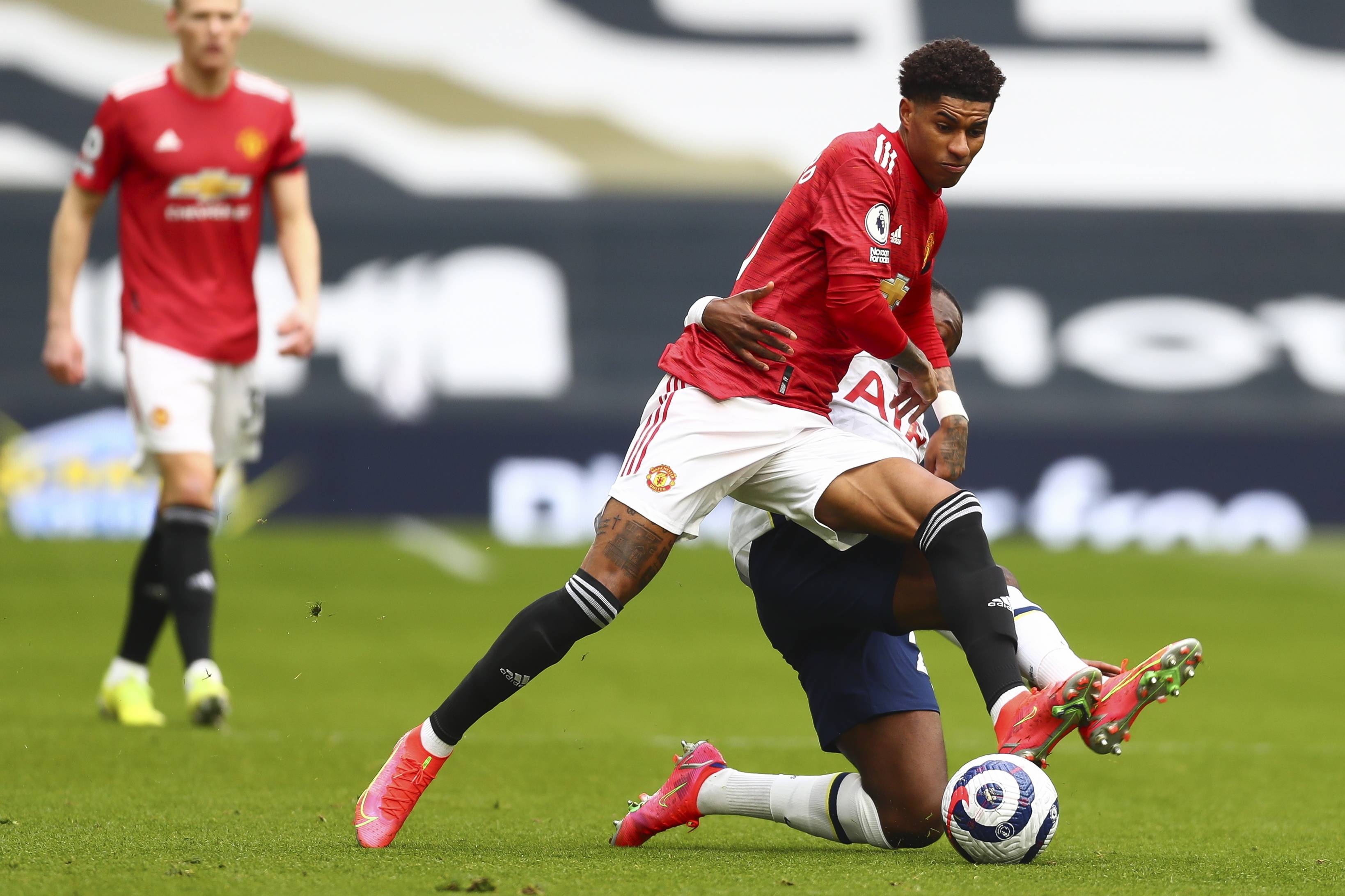 在轉會市場 在轉會市場